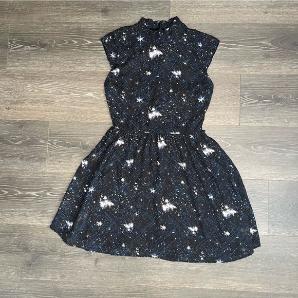 Star Wars Dress Small Black TIE Fighter X-wing Rogue One‎ Story Mockneck junior - Picture 1 of 7